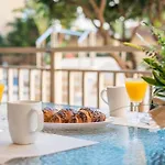Апартаменты Palm Beach Parking Piscina Andra