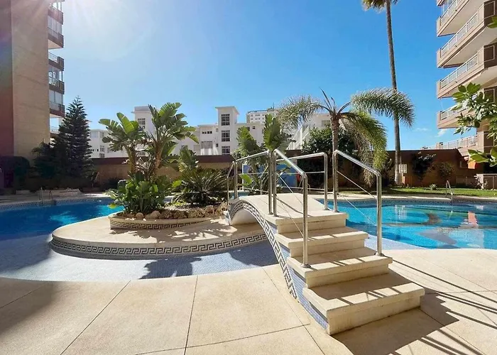 Palm Beach Parking Piscina Andra * Fuengirola