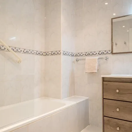 Palm Beach Parking Piscina Andra アパート