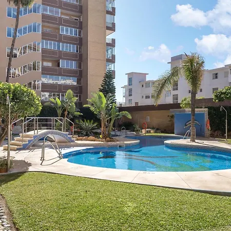 Palm Beach Parking Piscina Andra アパート フエンヒロラ