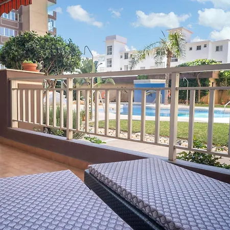 Palm Beach Parking Piscina Andra フエンヒロラ